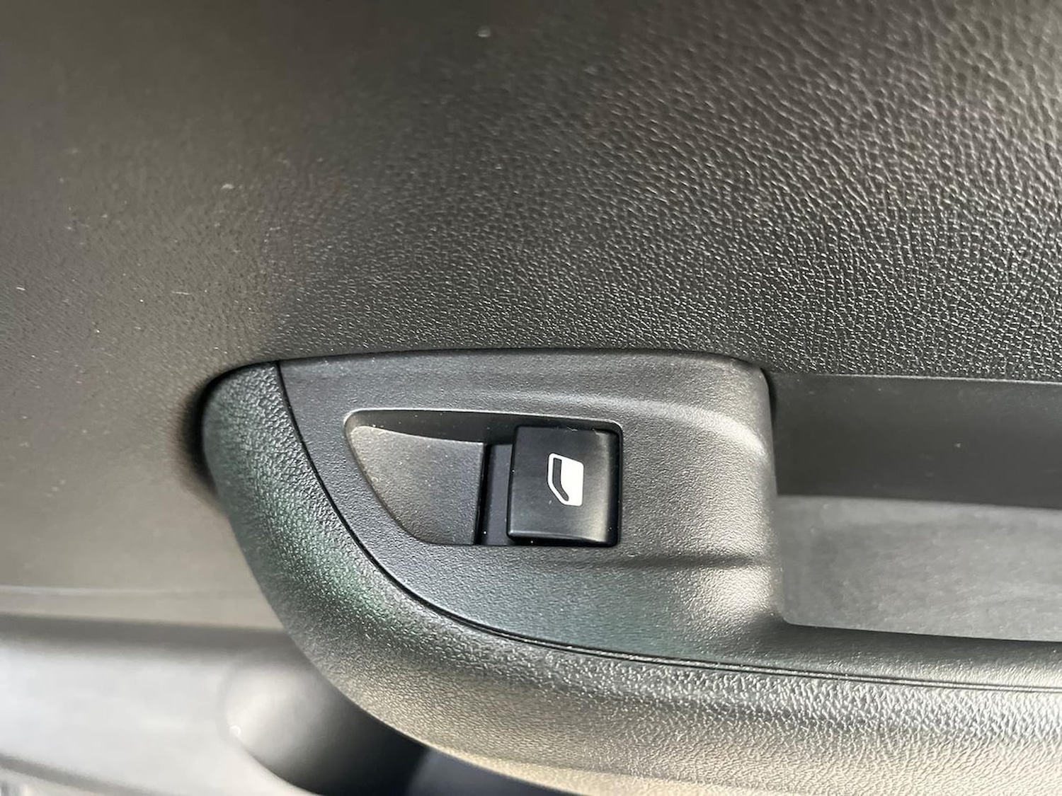 Used Vauxhall Crossland 2021 for sale - 76627946: Photo 36