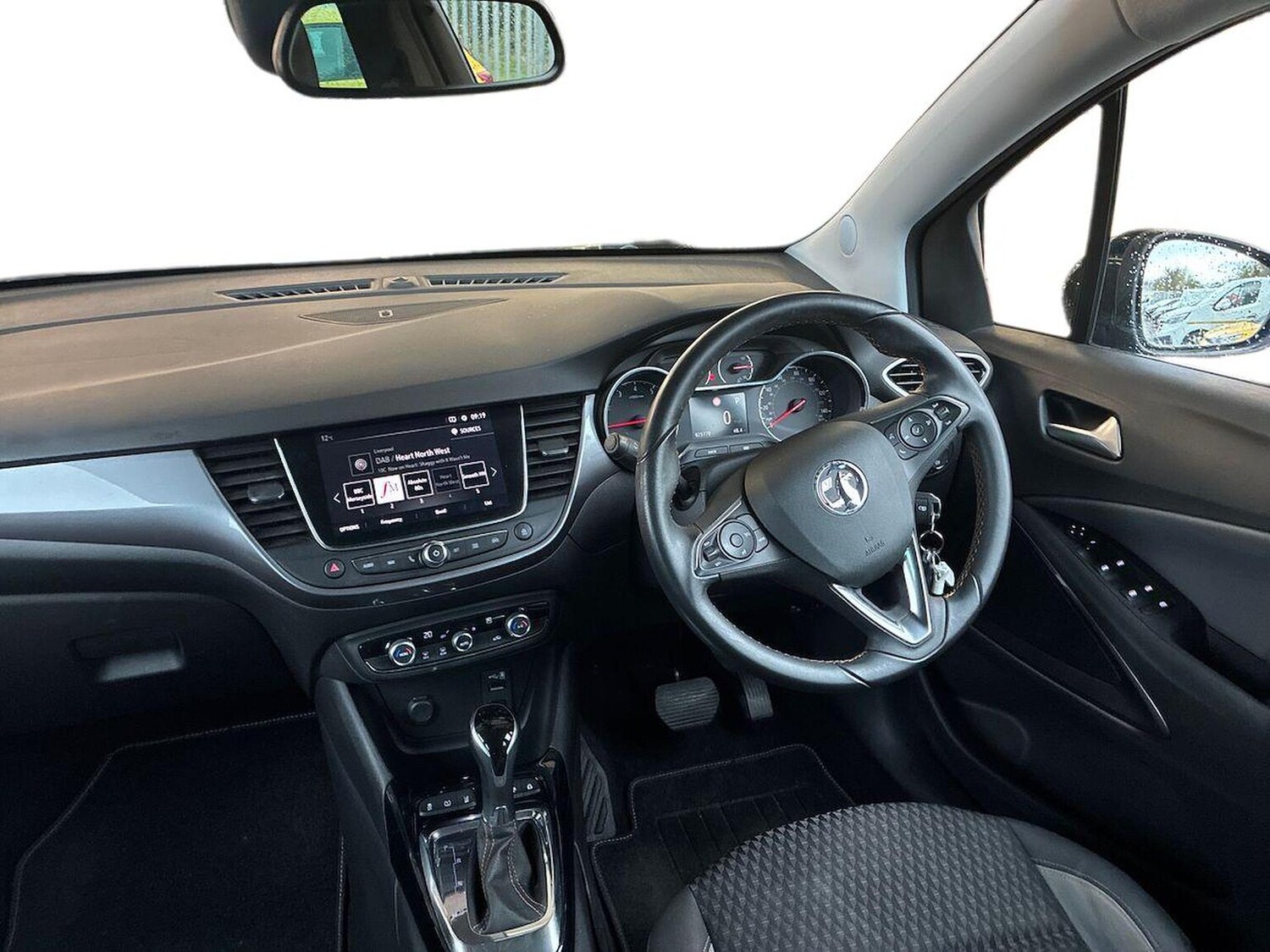 Used Vauxhall Crossland X 2018 for sale - 78196410: Photo 17