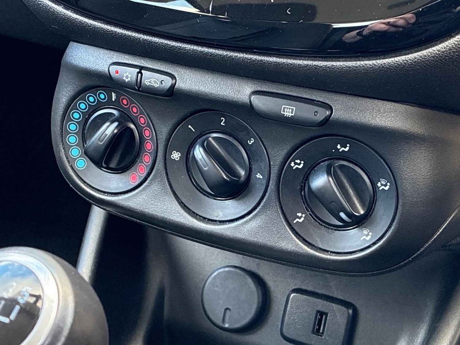 Used Vauxhall Corsa 2018 for sale - 78196361: Photo 12