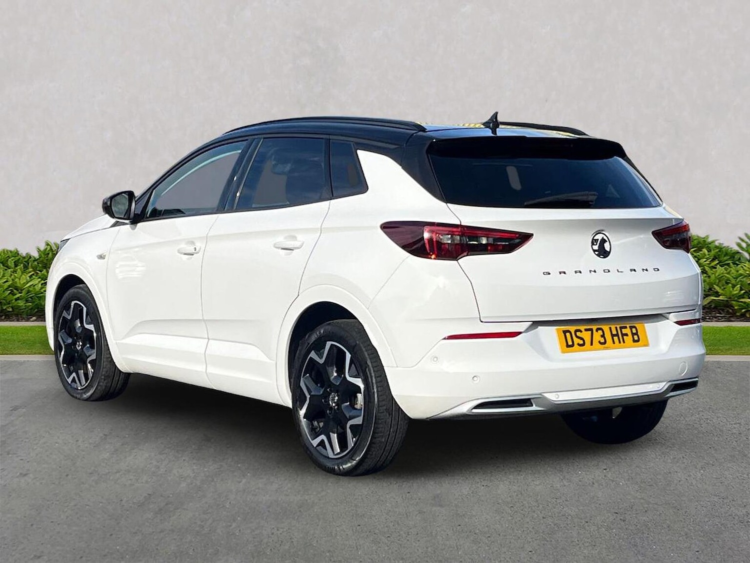 Used Vauxhall Grandland 2023 for sale - 76455318: Photo 2