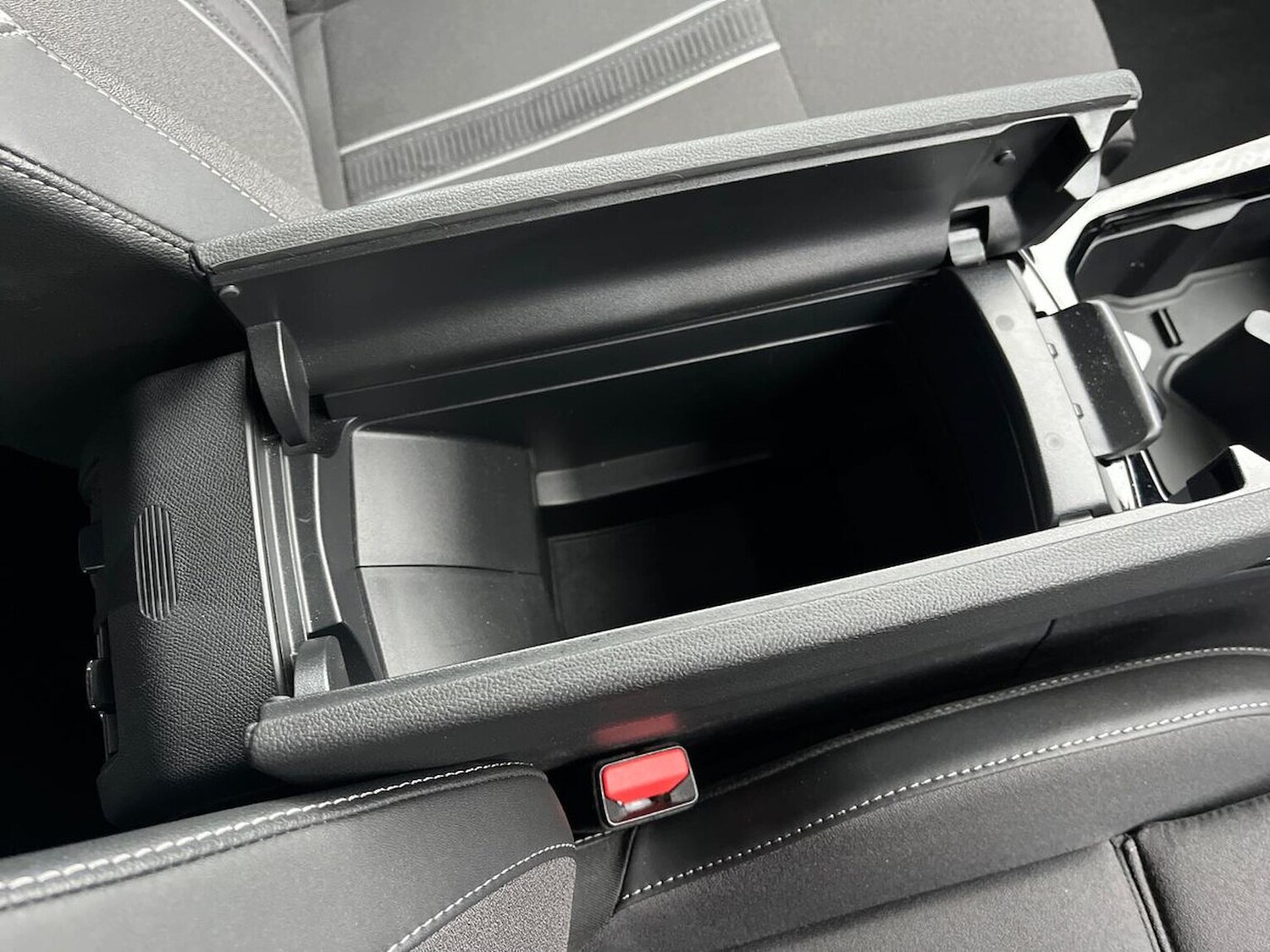 Used Vauxhall Astra 2024 for sale - 76853945: Photo 39