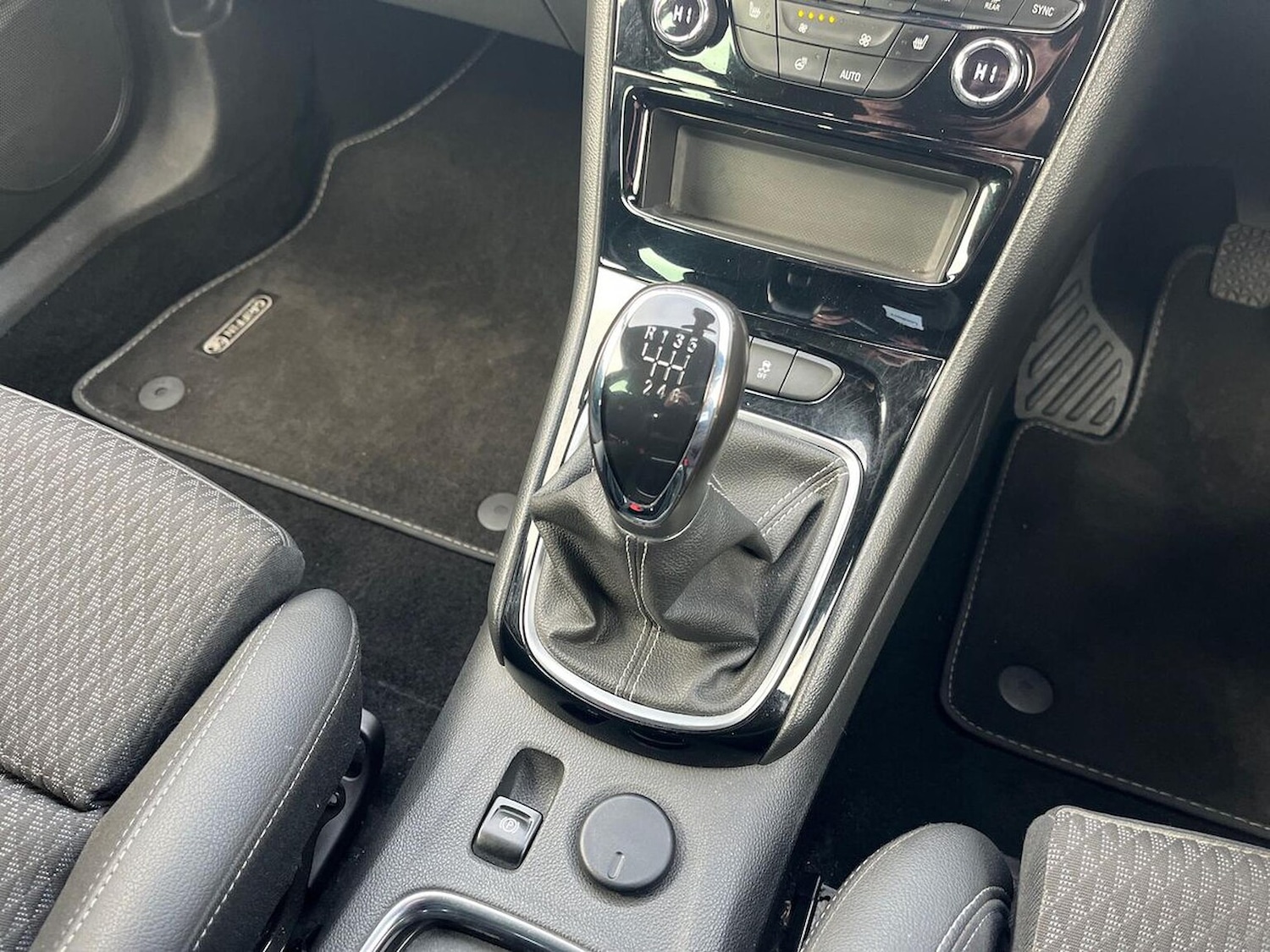 Used Vauxhall Astra 2019 for sale - 76627949: Photo 13