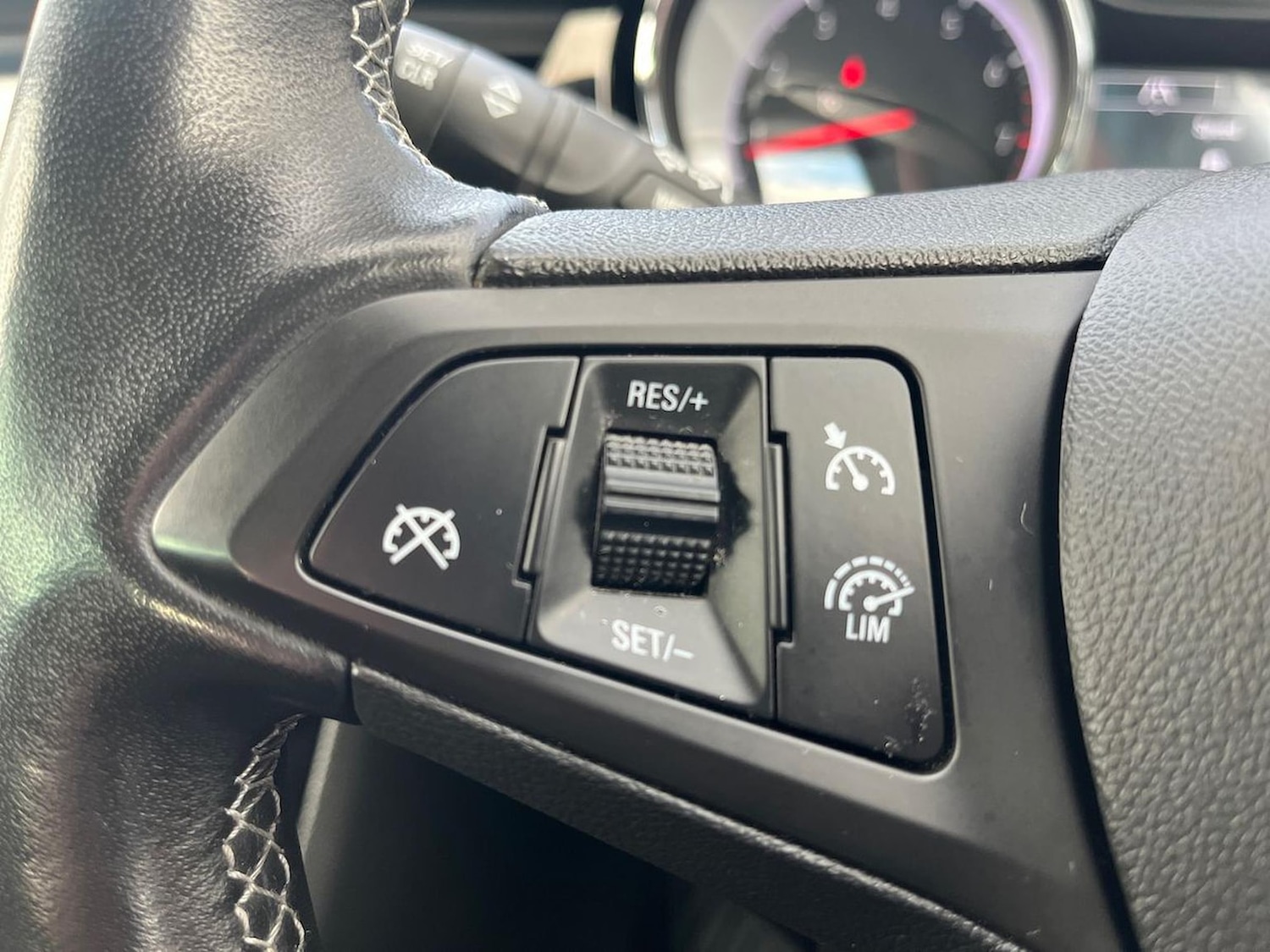 Used Vauxhall Astra 2019 for sale - 76627949: Photo 24