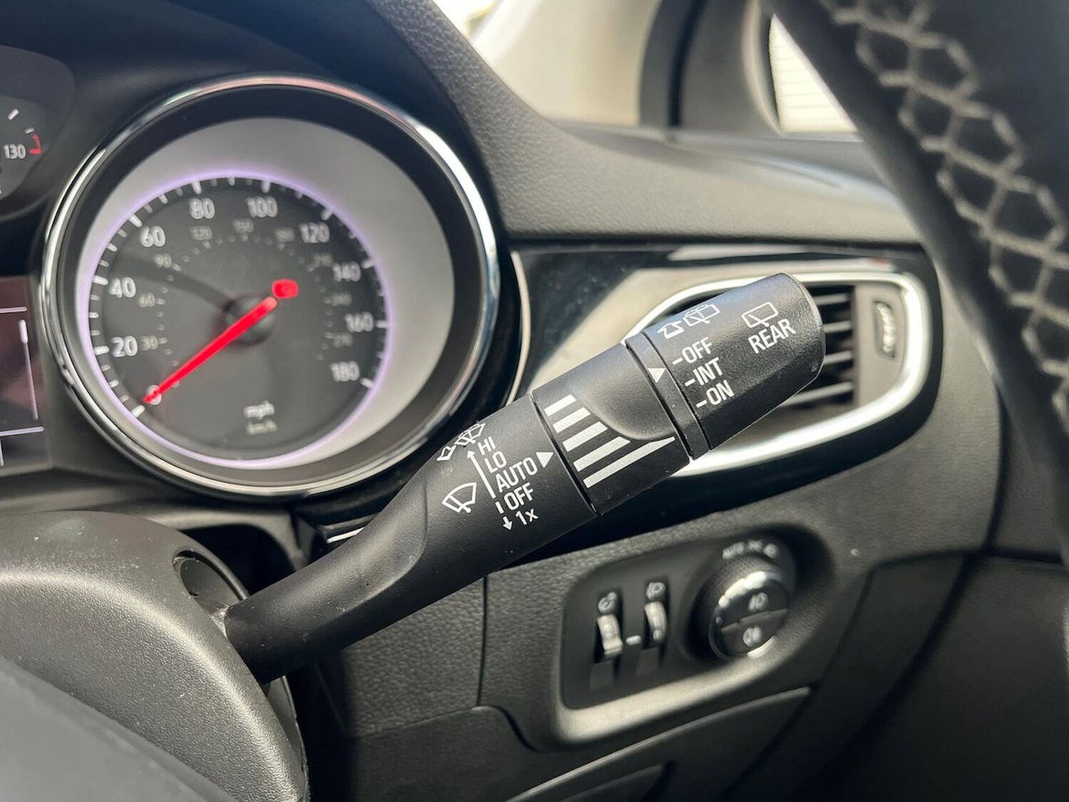 Used Vauxhall Astra 2019 for sale - 76627949: Photo 25