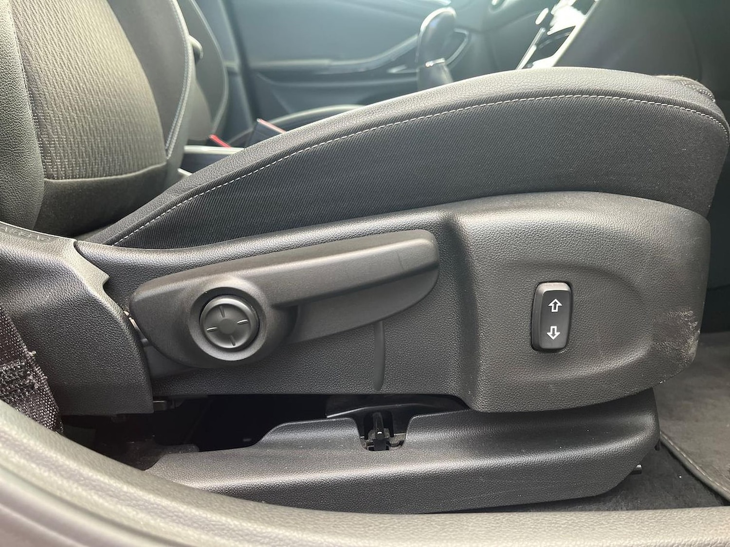 Used Vauxhall Astra 2019 for sale - 76627949: Photo 27