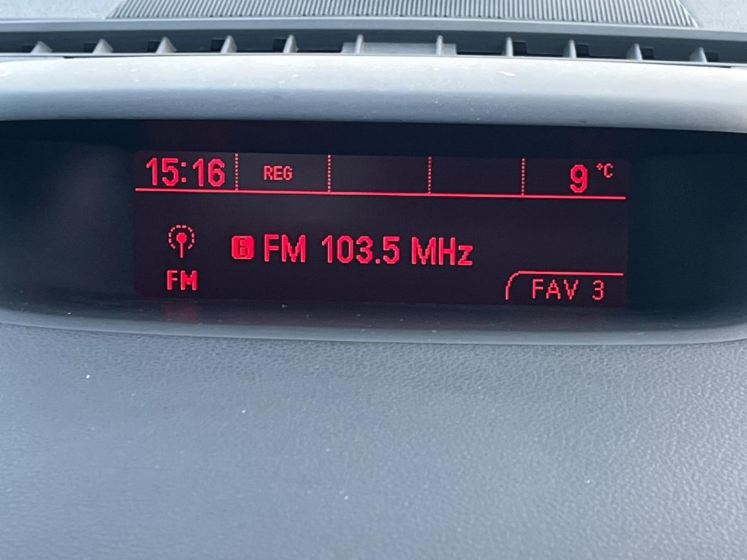 Used Vauxhall Meriva 2016 for sale - 76931635: Photo 11