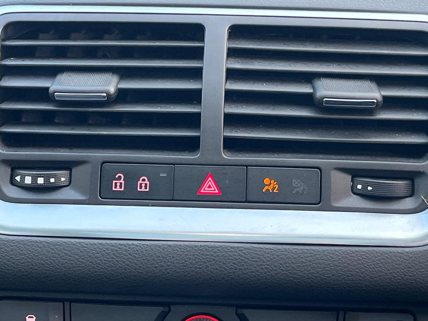 Used Vauxhall Meriva 2016 for sale - 76931635: Photo 22