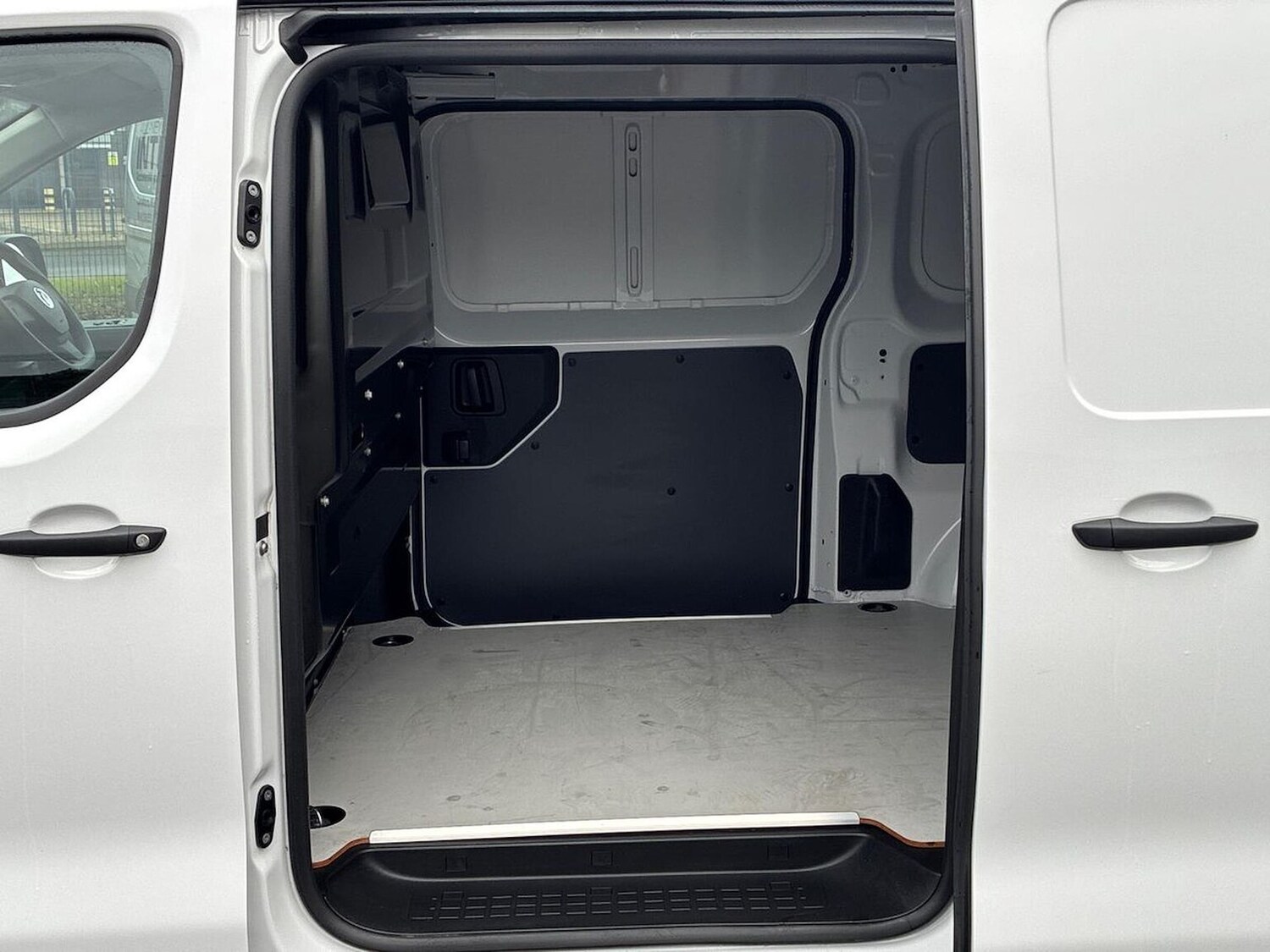 Used Vauxhall Vivaro 2025 for sale - 78039331: Photo 37