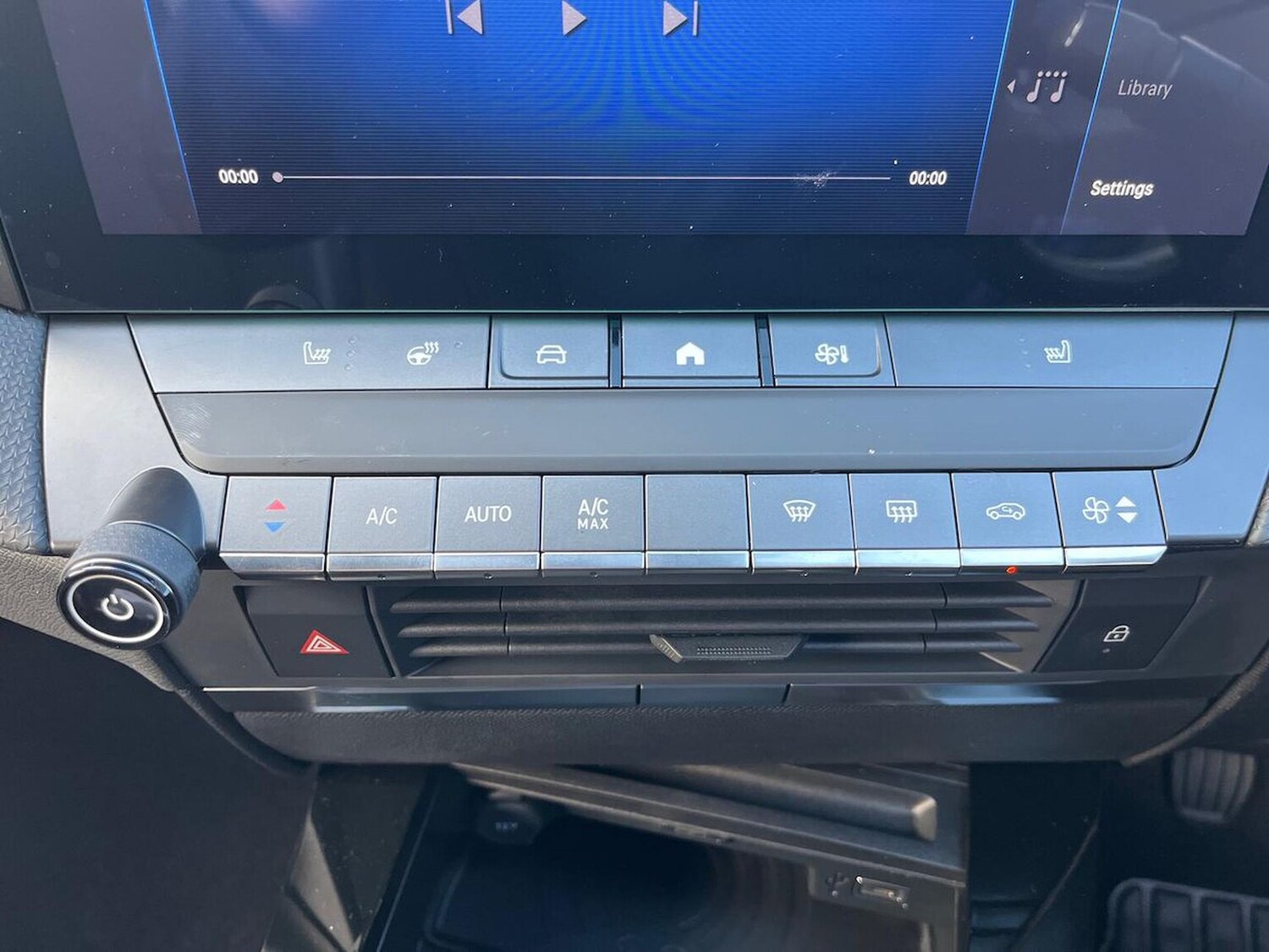 Used Vauxhall Astra 2025 for sale - 76566526: Photo 12