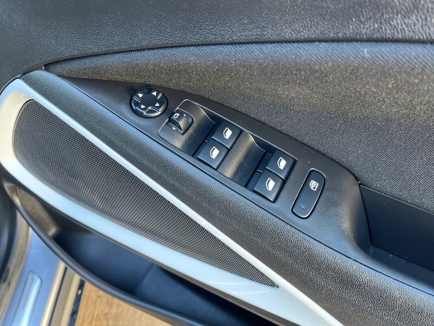 Used Vauxhall Crossland 2021 for sale - 76651235: Photo 21