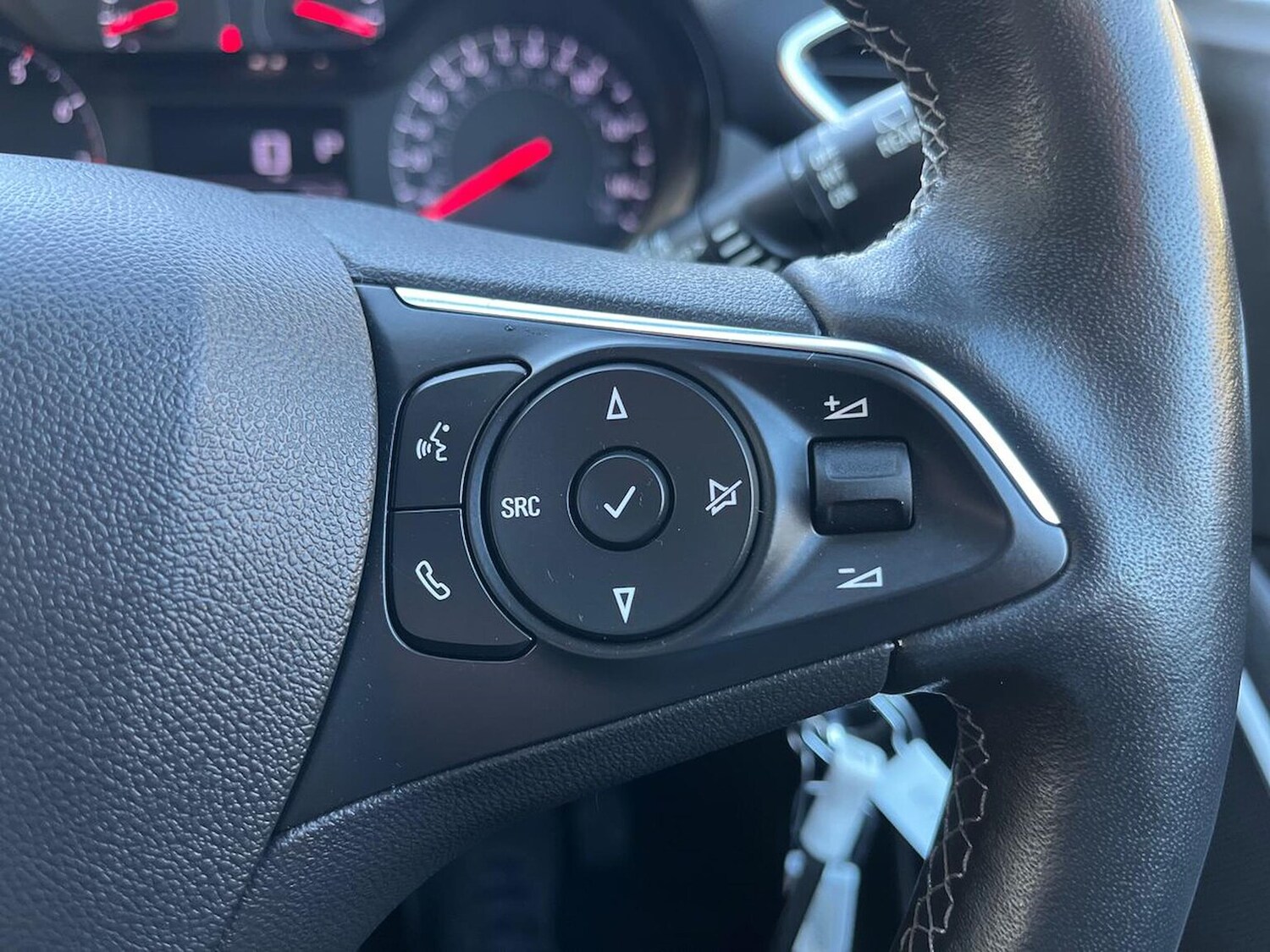 Used Vauxhall Crossland 2021 for sale - 76651235: Photo 23