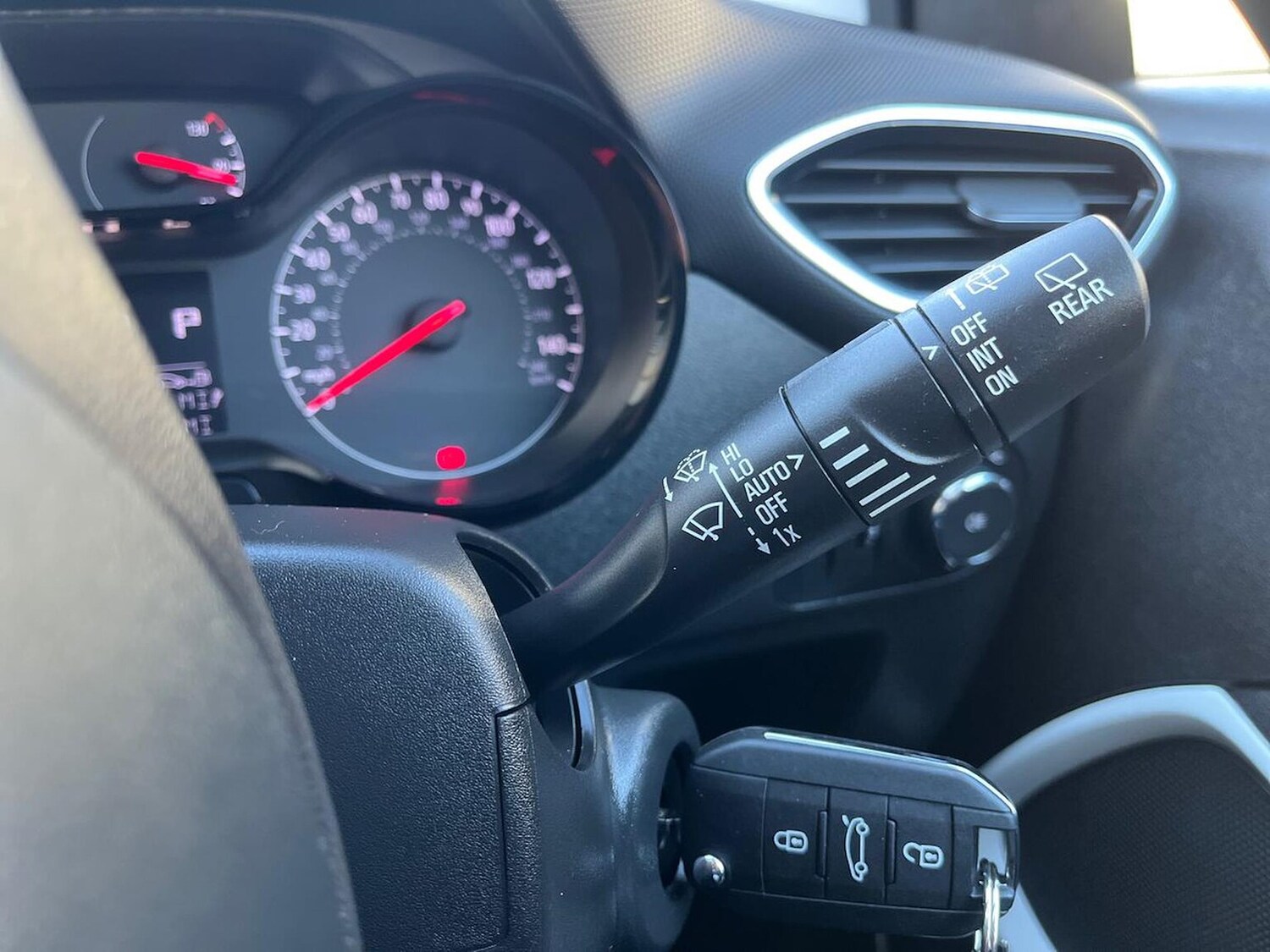 Used Vauxhall Crossland 2021 for sale - 76651235: Photo 25