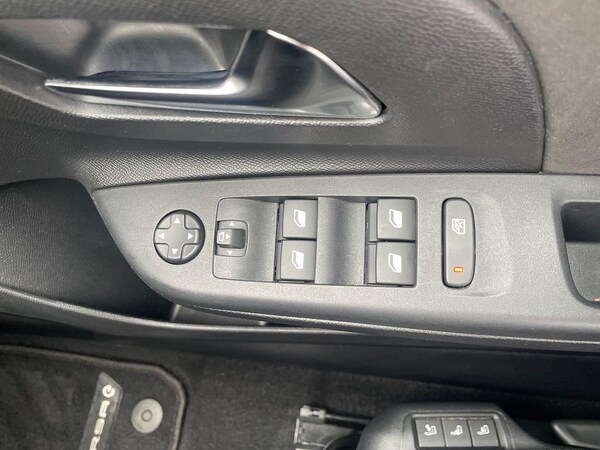 Used Vauxhall Corsa 2023 for sale - 76142983: Photo 21