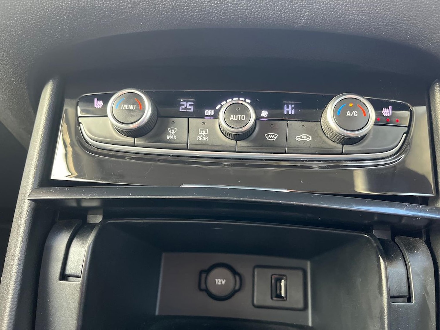 Used Vauxhall Grandland X 2018 for sale - 76627948: Photo 12