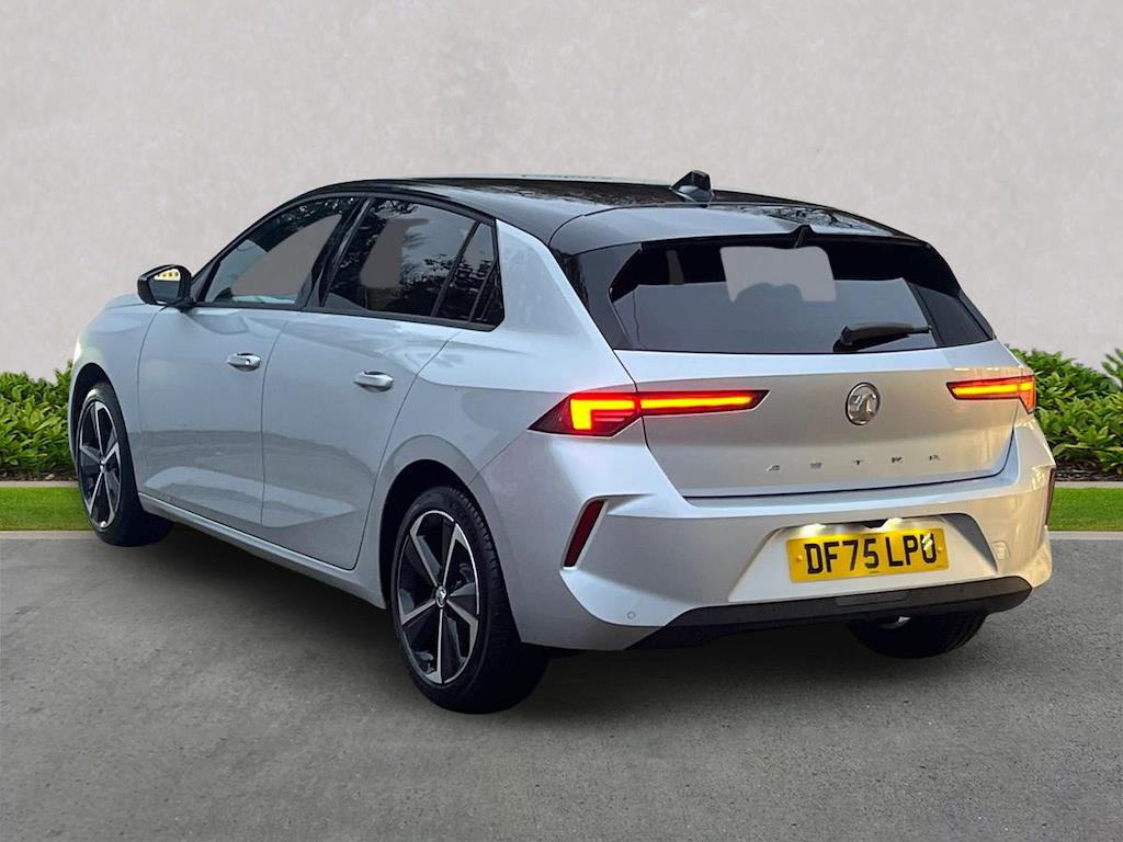 Used Vauxhall Astra 2025 for sale - 76554229: Photo 2