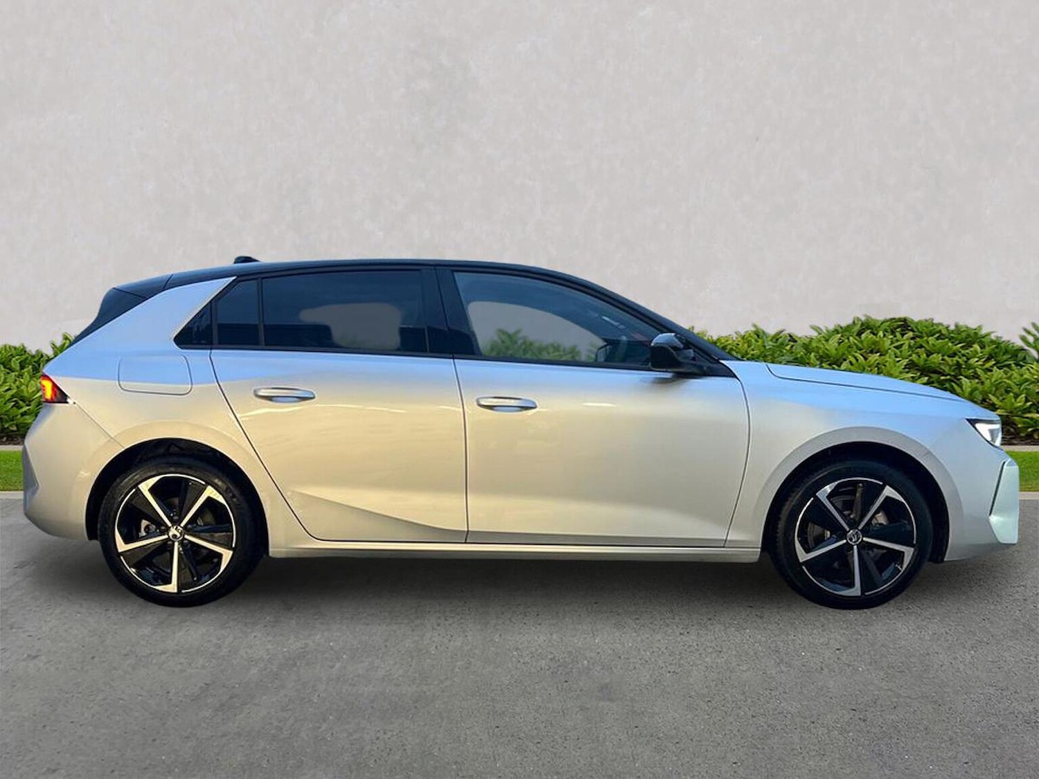 Used Vauxhall Astra 2025 for sale - 76554229: Photo 3