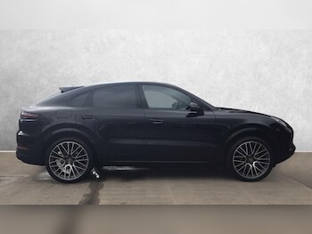 Used Porsche Cayenne 2020 for sale - 78182509: Photo