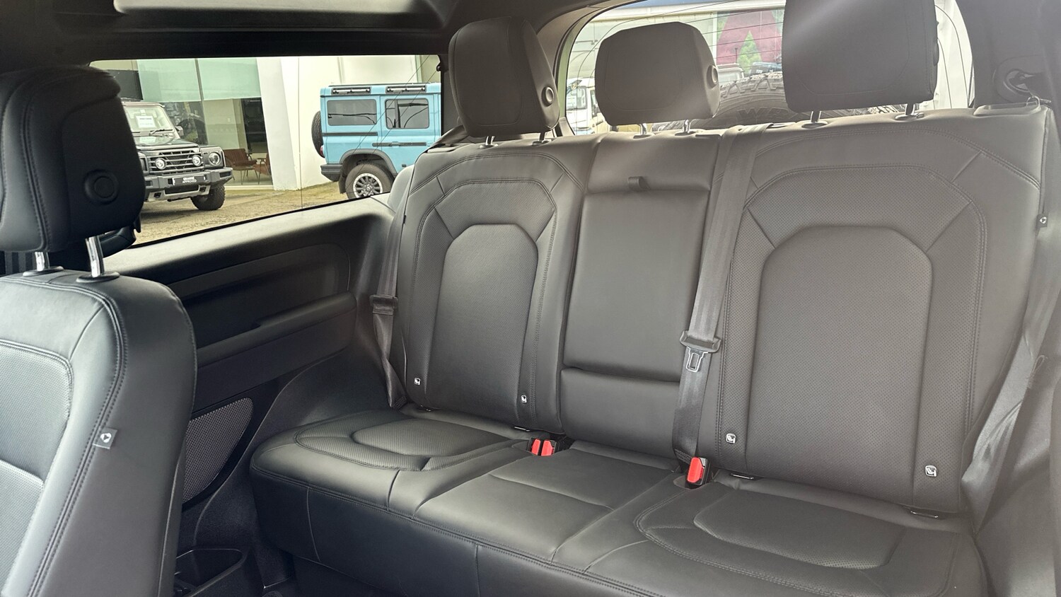 Used Land Rover Defender 2023 for sale - 77643505: Photo 18