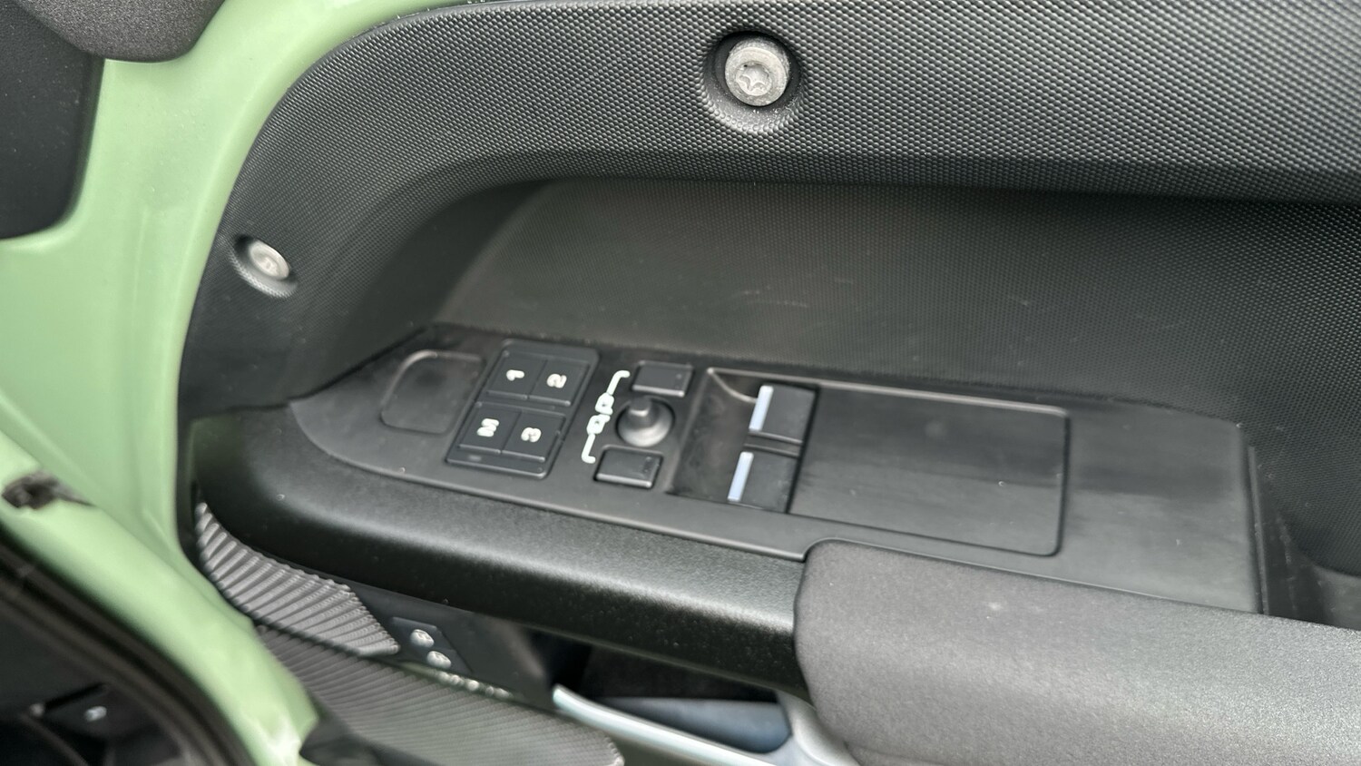 Used Land Rover Defender 2023 for sale - 77643505: Photo 22