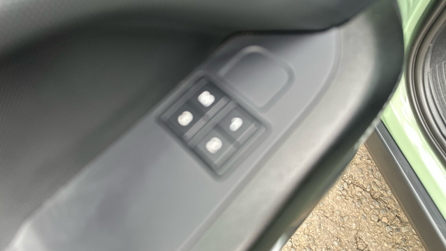 Used Land Rover Defender 2023 for sale - 77643505: Photo 24