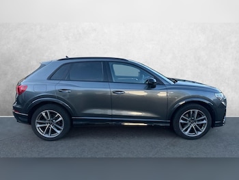 Used Audi Q3 2023 for sale - 77968555: Photo