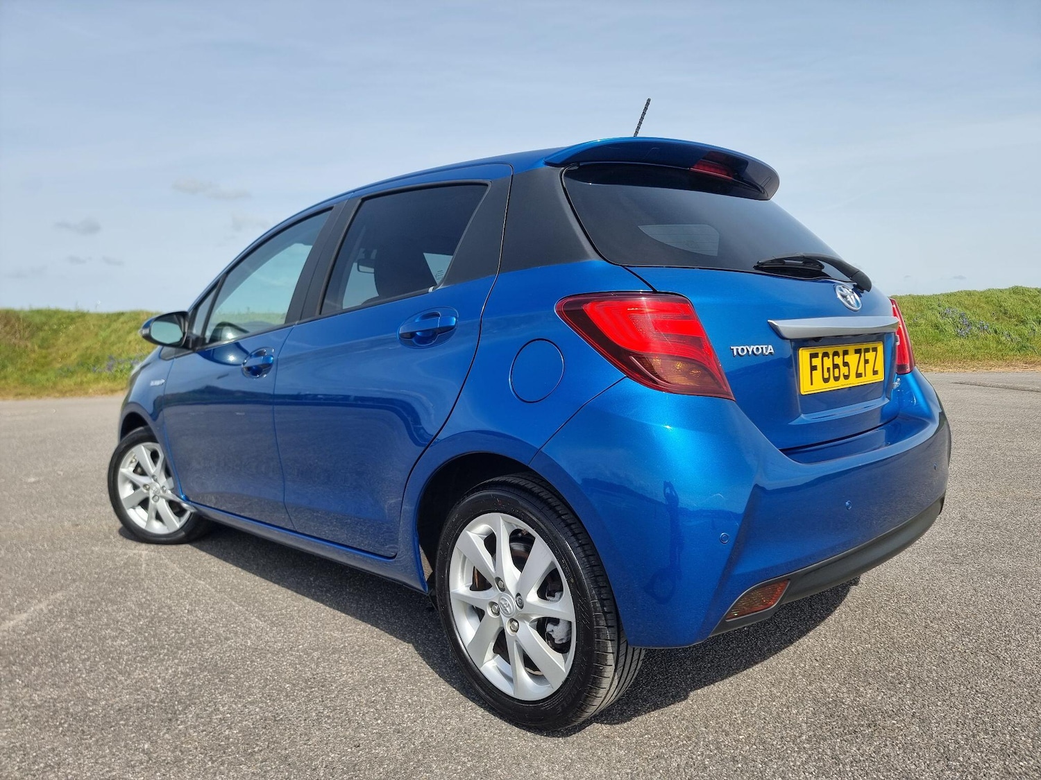 Used Toyota Yaris 2015 for sale - 77658563: Photo 12