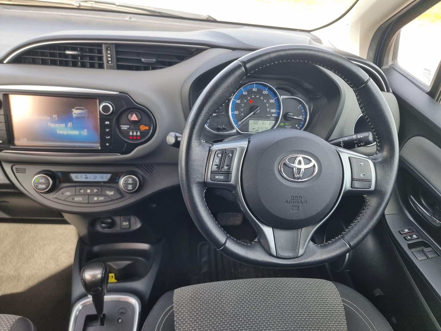 Used Toyota Yaris 2015 for sale - 77658563: Photo 16