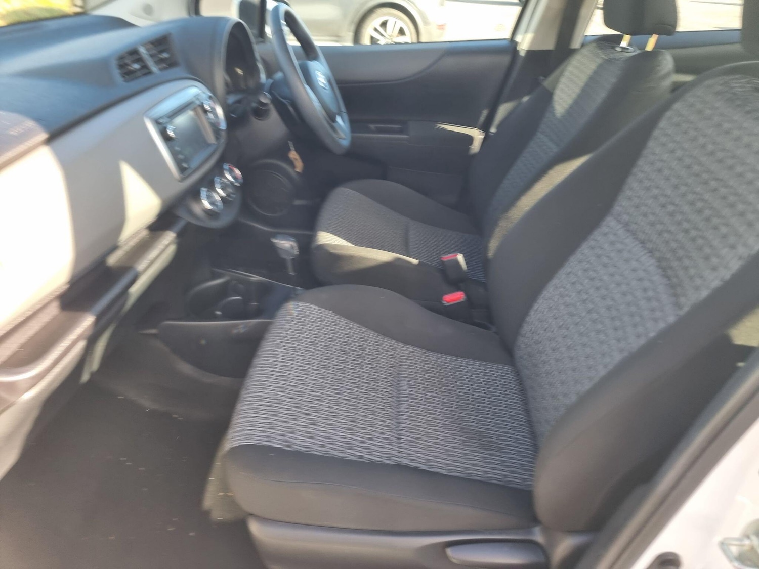 Used Toyota Yaris 2013 for sale - 77657462: Photo 13