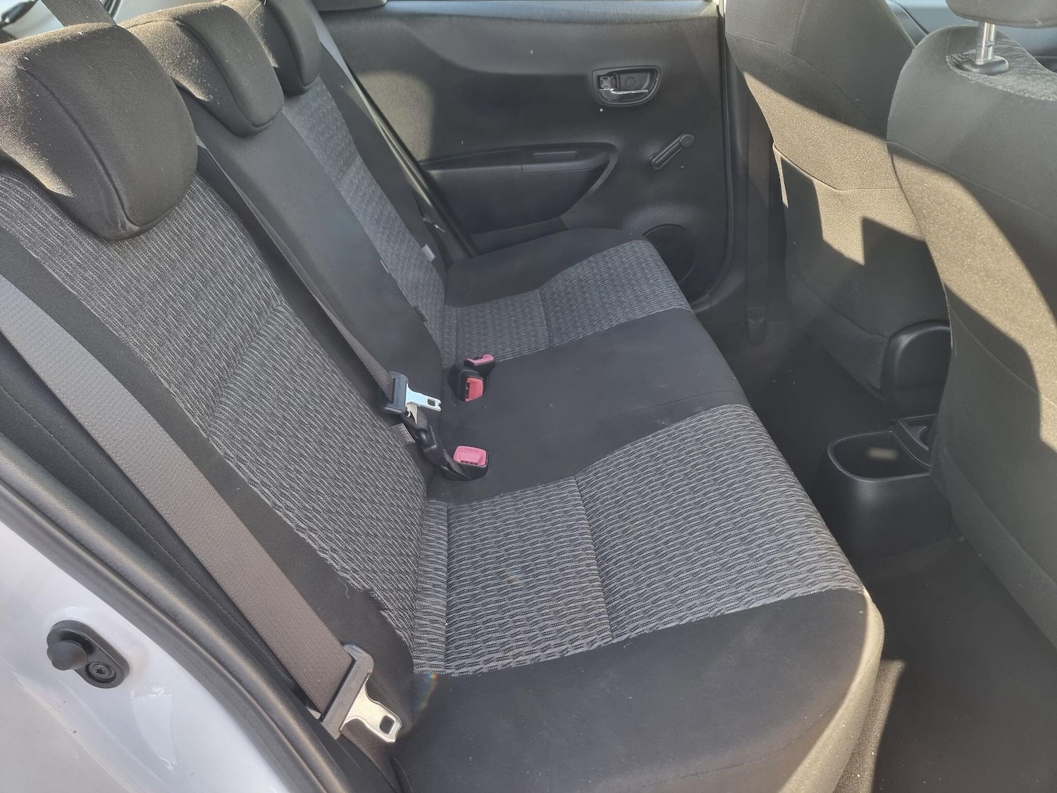 Used Toyota Yaris 2013 for sale - 77657462: Photo 17