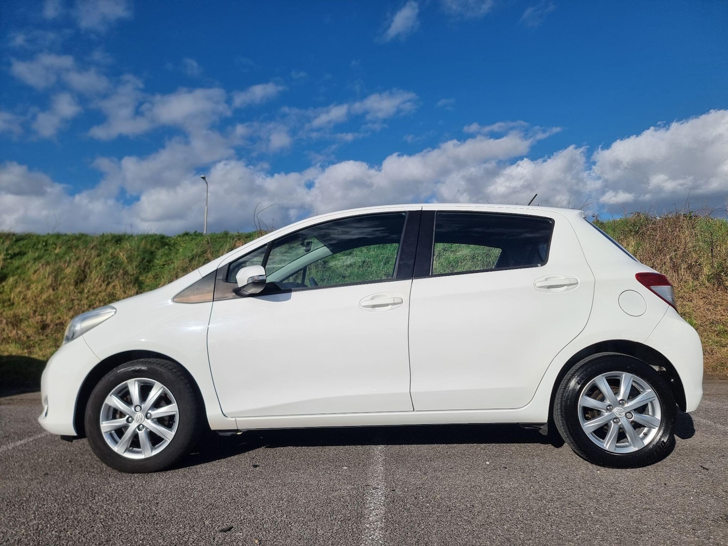 Used Toyota Yaris 2013 for sale - 77657462: Photo 8