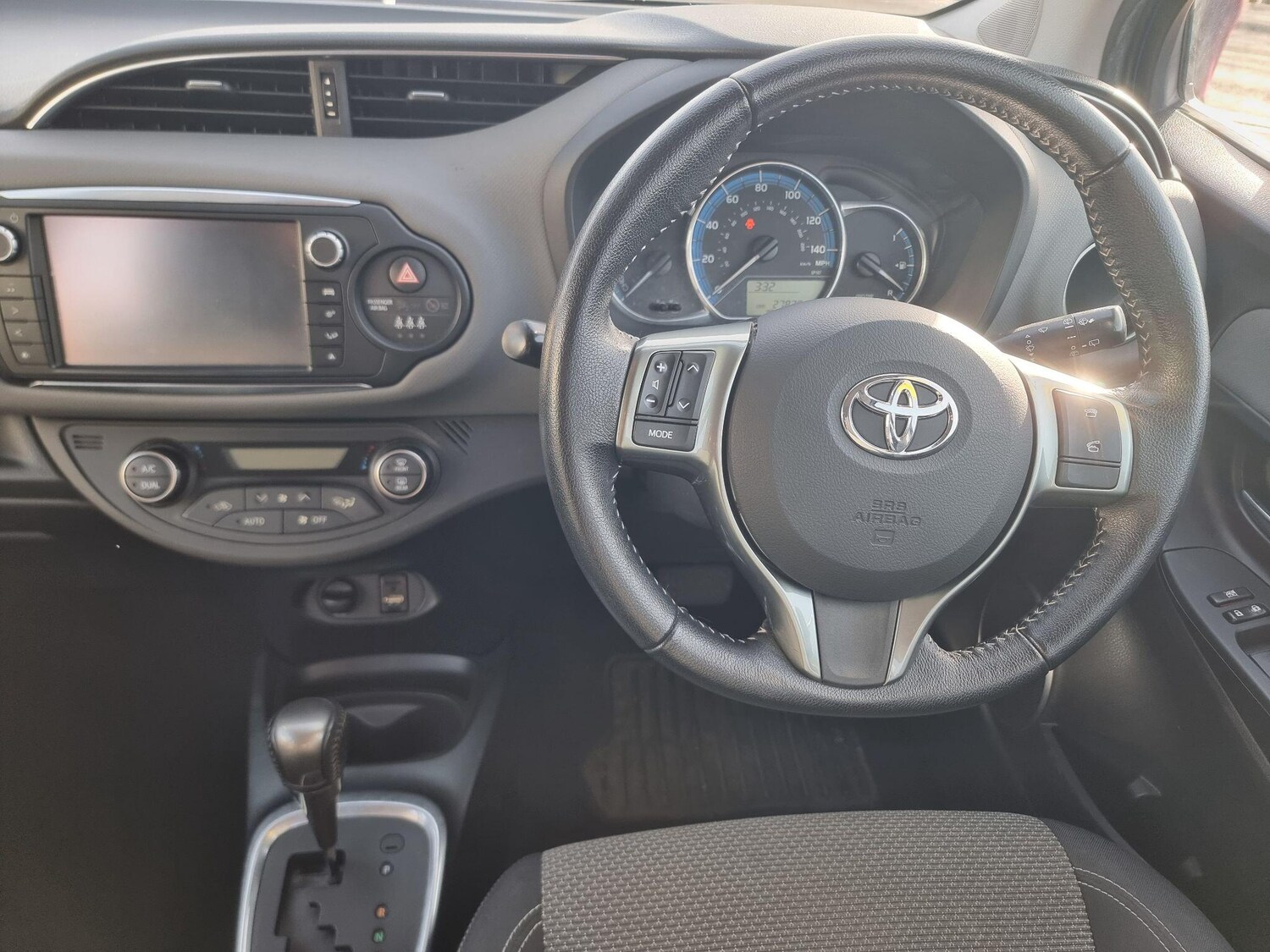 Used Toyota Yaris 2015 for sale - 77411398: Photo 23