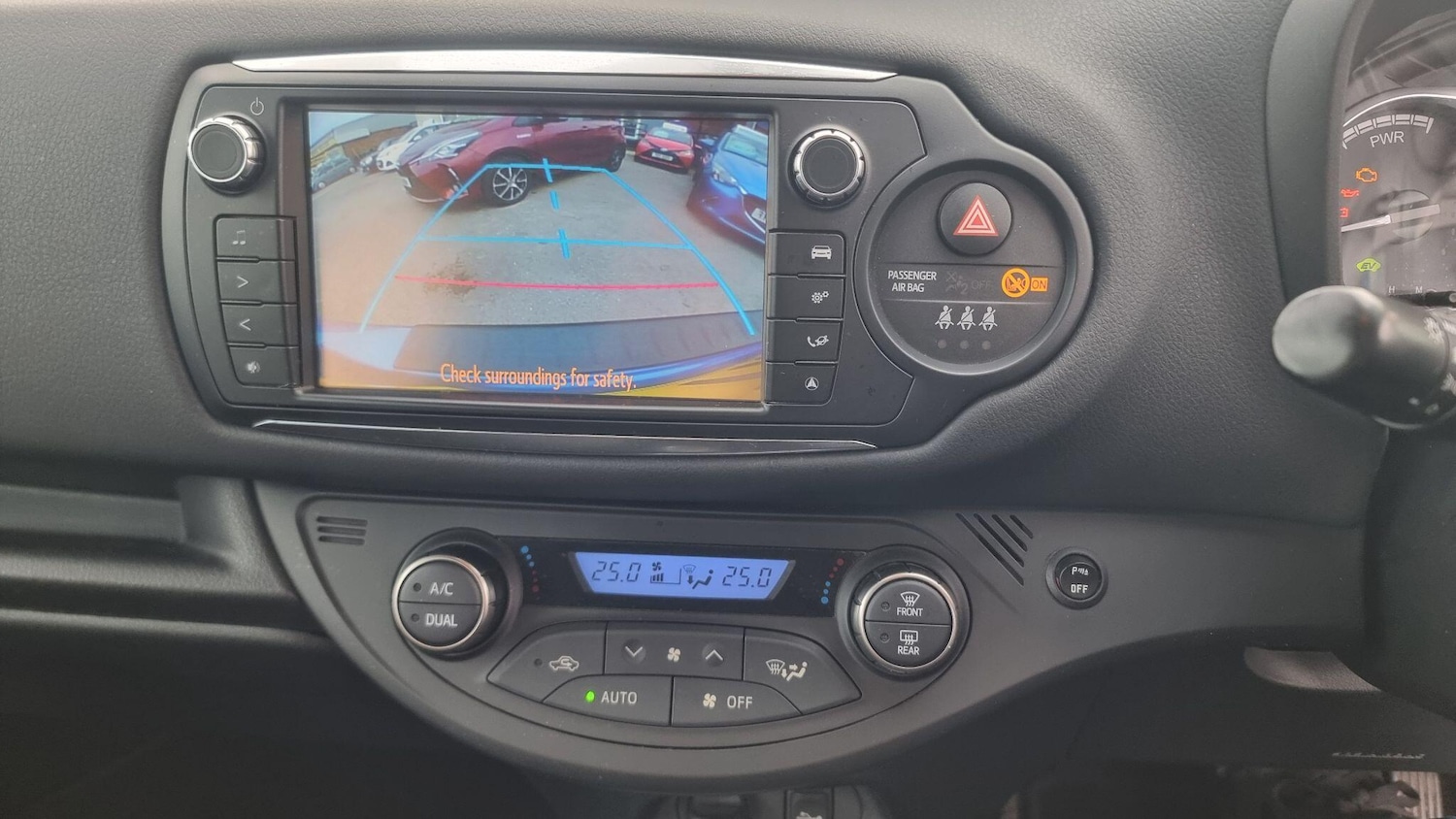 Used Toyota Yaris 2015 for sale - 76199893: Photo 12