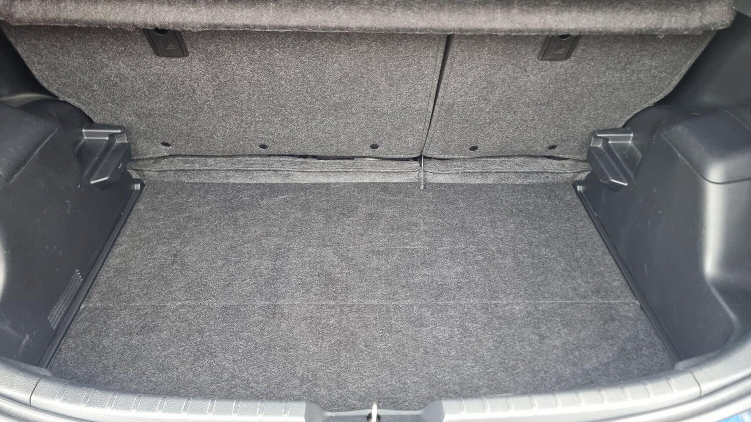 Used Toyota Yaris 2015 for sale - 76199893: Photo 16