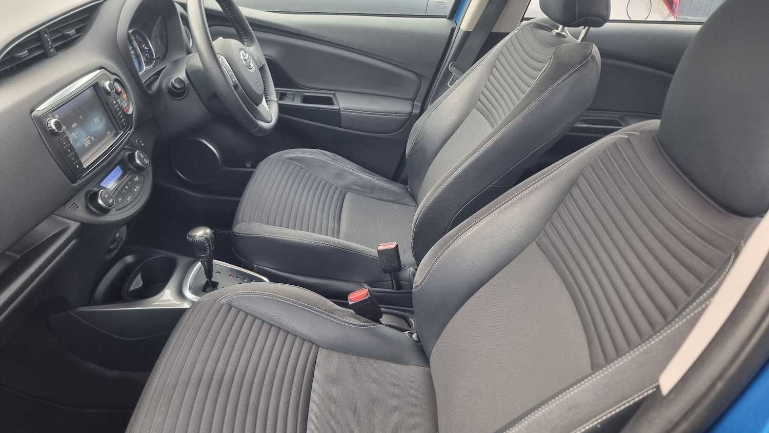 Used Toyota Yaris 2015 for sale - 76199893: Photo 9