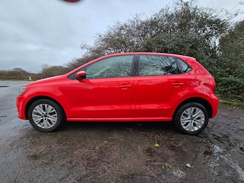 Used Volkswagen Polo 2015 for sale - 77743470: Photo