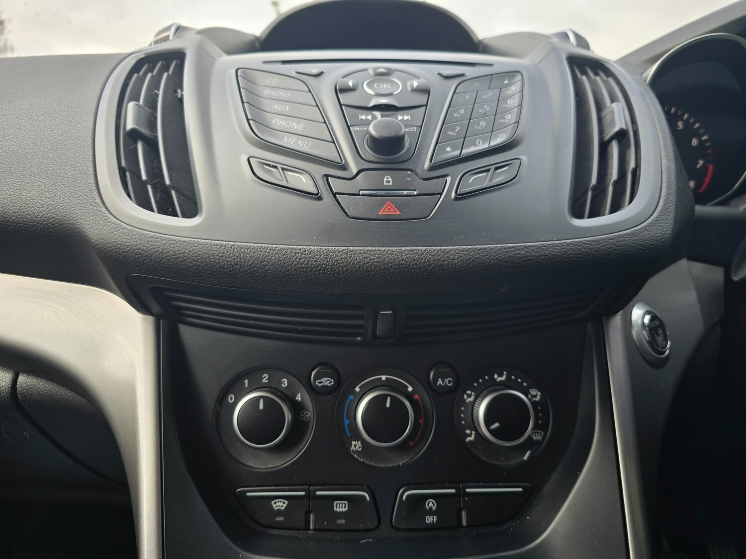 Used Ford Kuga 2016 for sale - 78124868: Photo 28