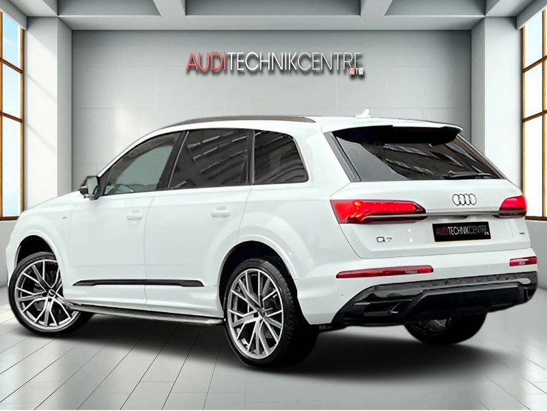Used Audi Q7 2023 for sale - 76962799: Photo 2