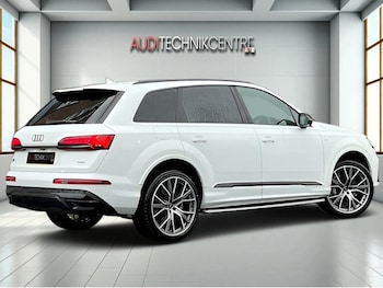 Used Audi Q7 2023 for sale - 76962799: Photo