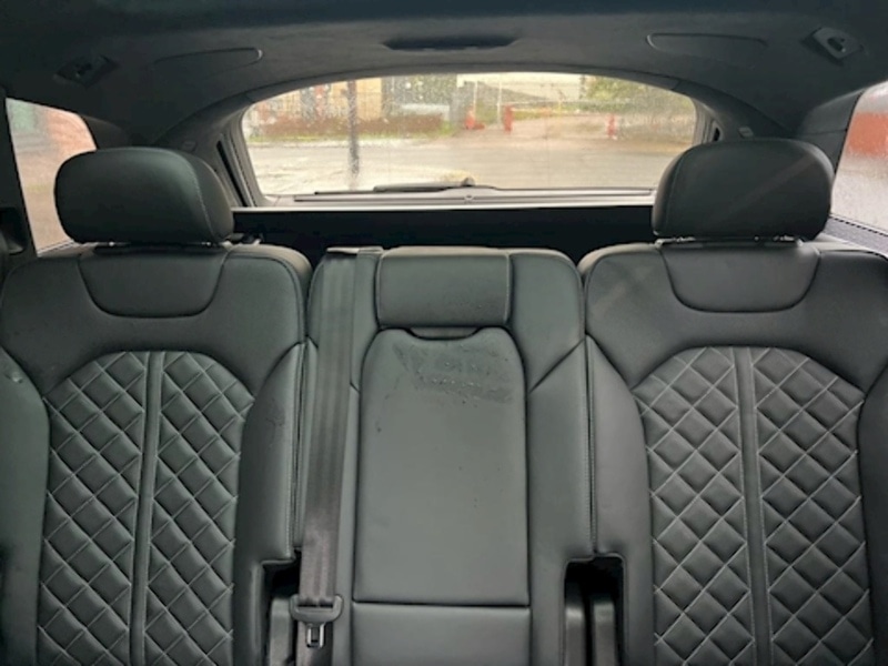 Used Audi Q7 2023 for sale - 76962799: Photo 8
