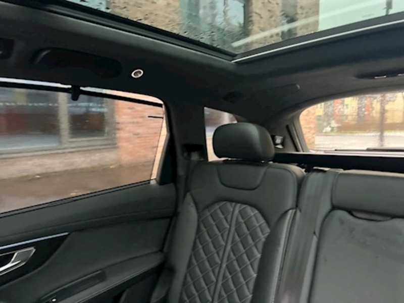 Used Audi Q7 2023 for sale - 76962799: Photo 9