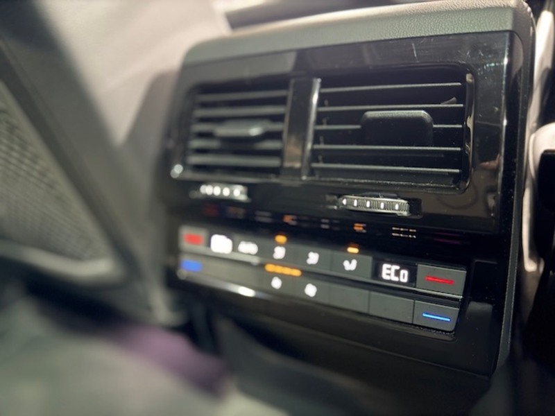 Used Volkswagen Touareg 2024 for sale - 77850870: Photo 14