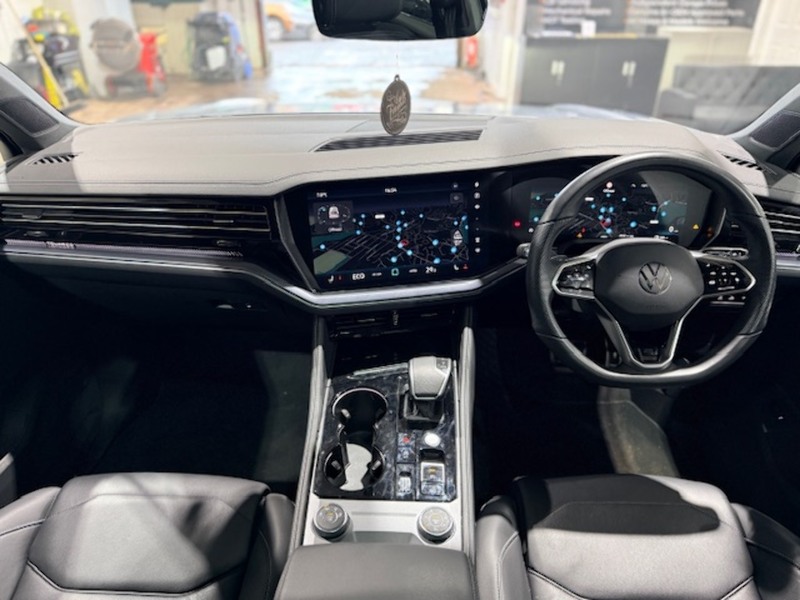 Used Volkswagen Touareg 2024 for sale - 77850870: Photo 27