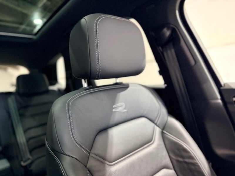 Used Volkswagen Touareg 2024 for sale - 77850870: Photo 34