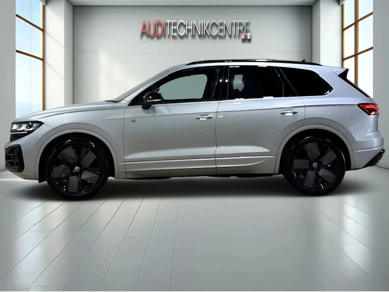 Used Volkswagen Touareg 2024 for sale - 77850870: Photo 4