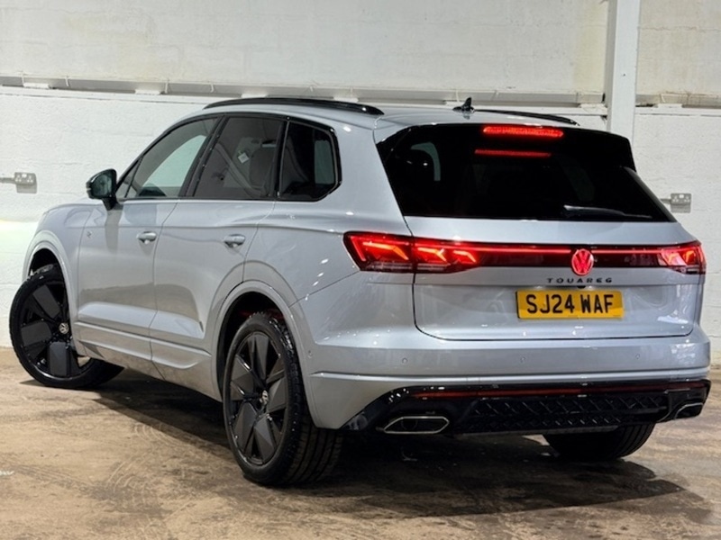 Used Volkswagen Touareg 2024 for sale - 77850870: Photo 41