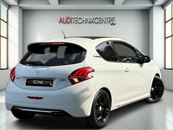 Used Peugeot 208 2015 for sale - 75536155: Photo