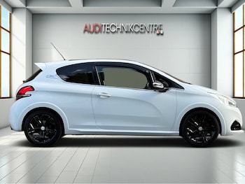 Used Peugeot 208 2015 for sale - 75536155: Photo