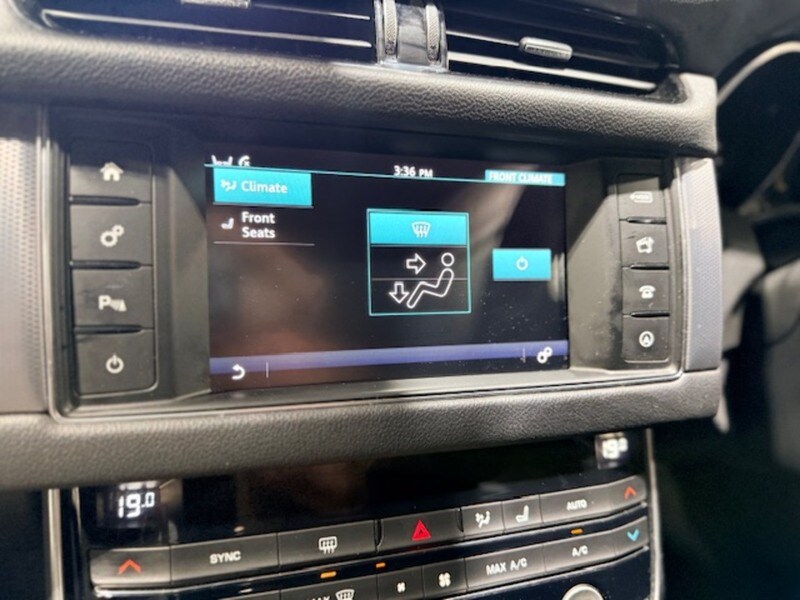 Used Jaguar XF 2017 for sale - 77968013: Photo 17