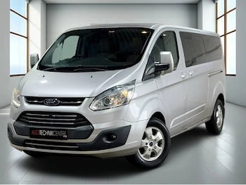 Used Ford Tourneo Custom 2017 for sale - 78927091: Photo