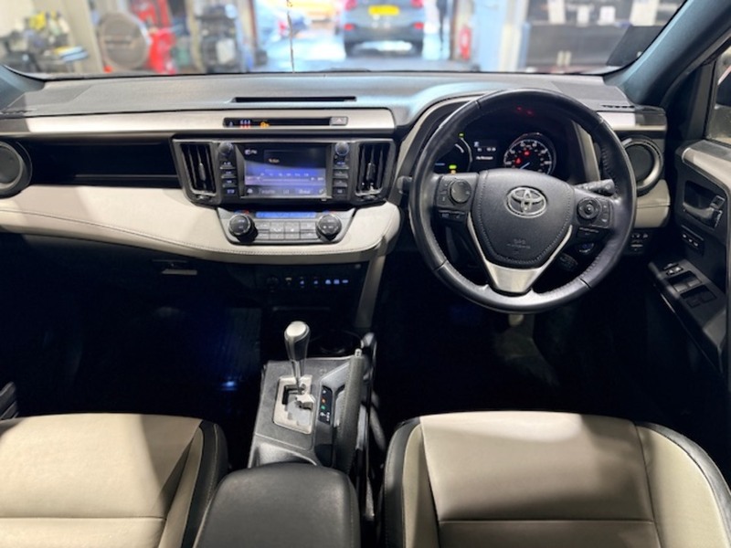 Used Toyota RAV4 2017 for sale - 77735248: Photo 12